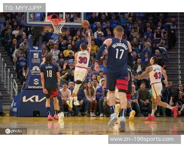 2017年勇士与奇才激战回顾精彩瞬间与赛季亮点分析